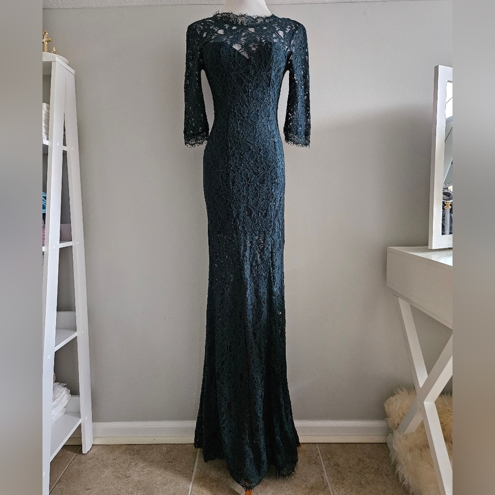 Elegant Lace Long Evening Gown